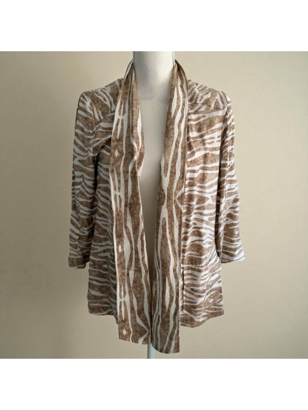 CHICOS Tan White Zebra Print Open Jacket Size Chicos 1 / US 8/10